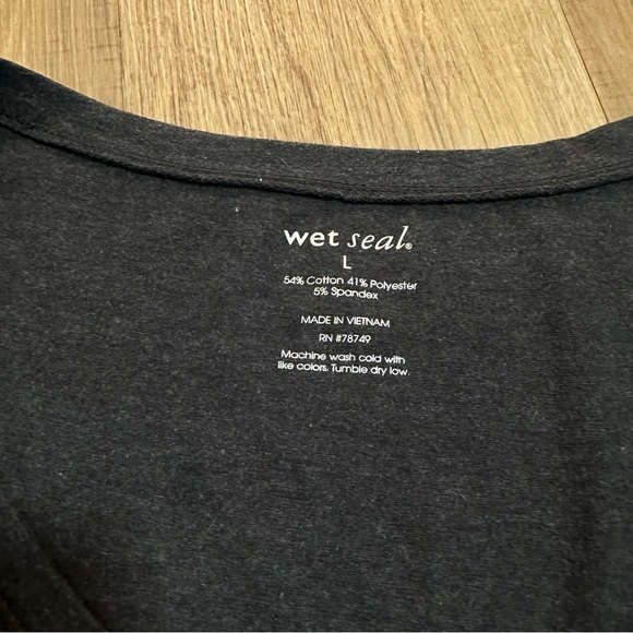 Women’s V-Neck Top - Picture 2 of 7